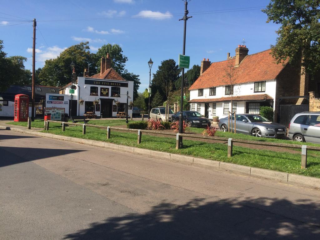 Harmondsworth Hall Guest House West Drayton  Eksteriør billede