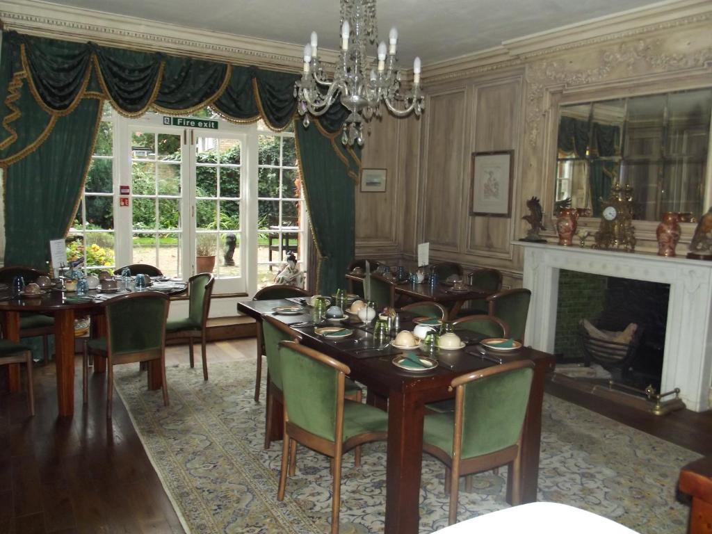 Harmondsworth Hall Guest House West Drayton  Eksteriør billede