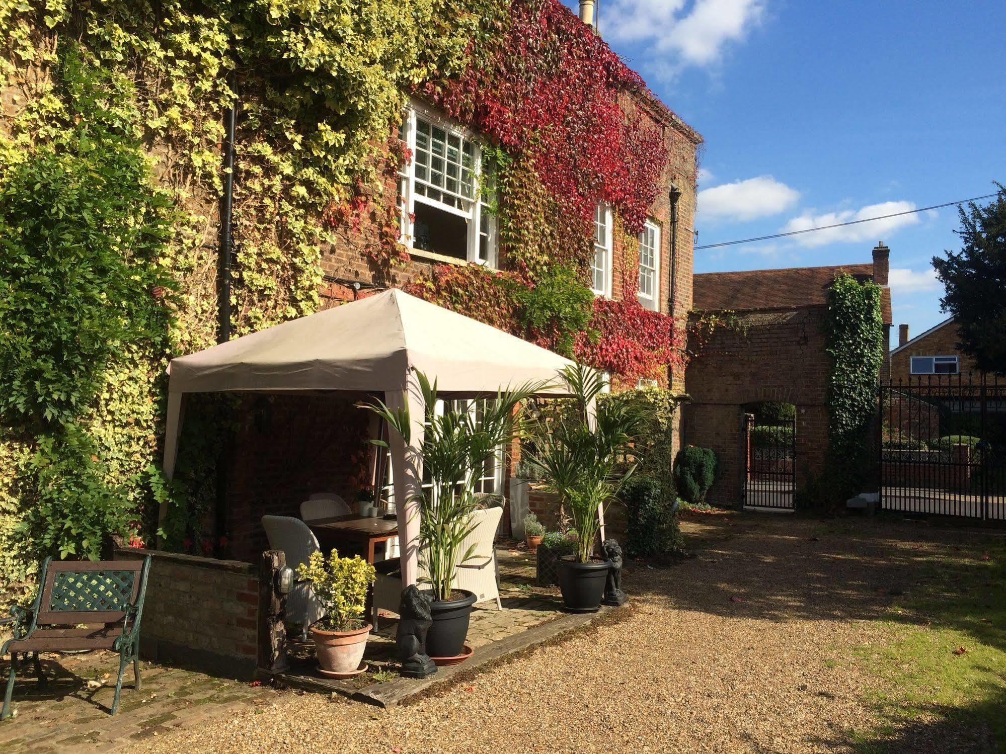 Harmondsworth Hall Guest House West Drayton  Eksteriør billede