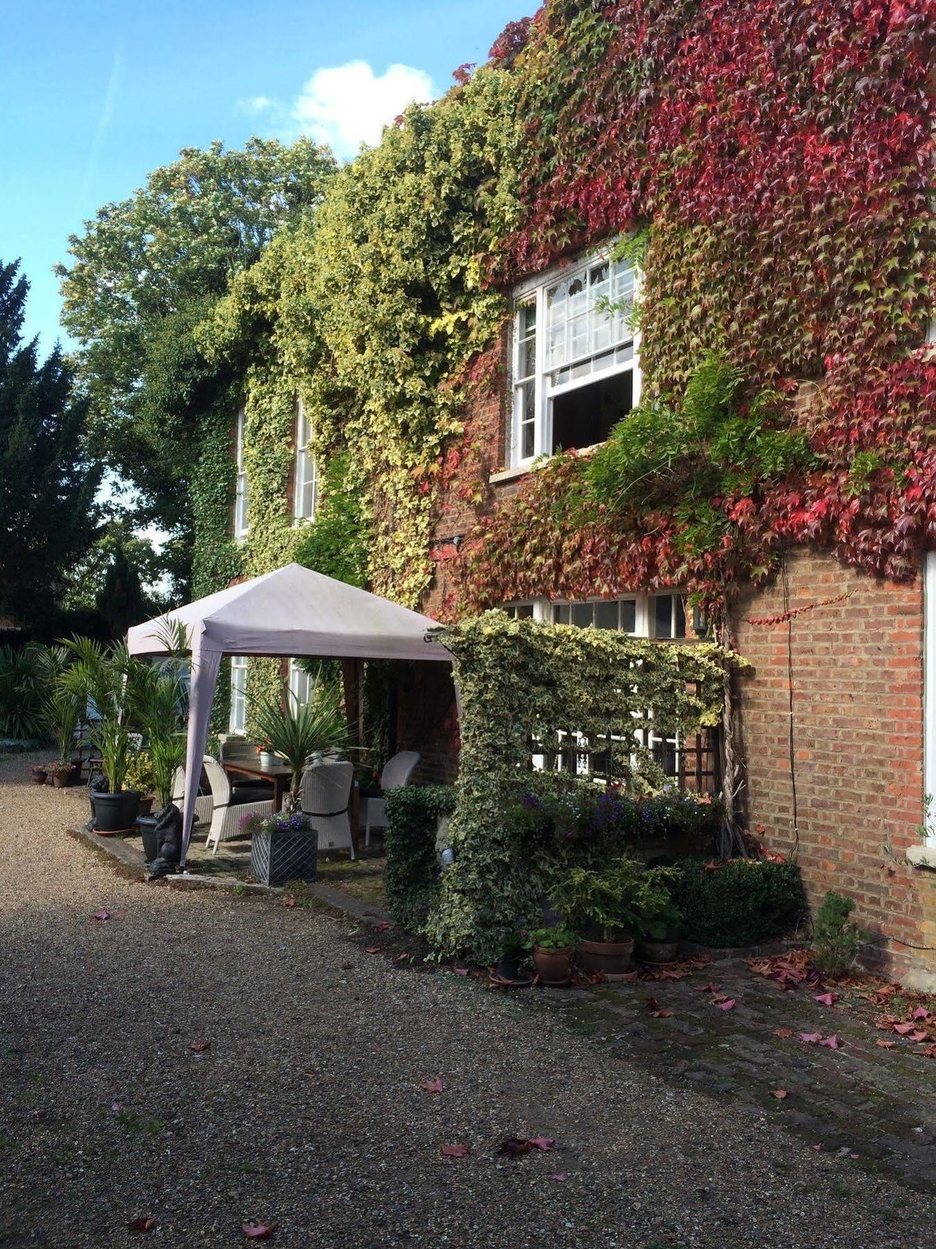 Harmondsworth Hall Guest House West Drayton  Eksteriør billede