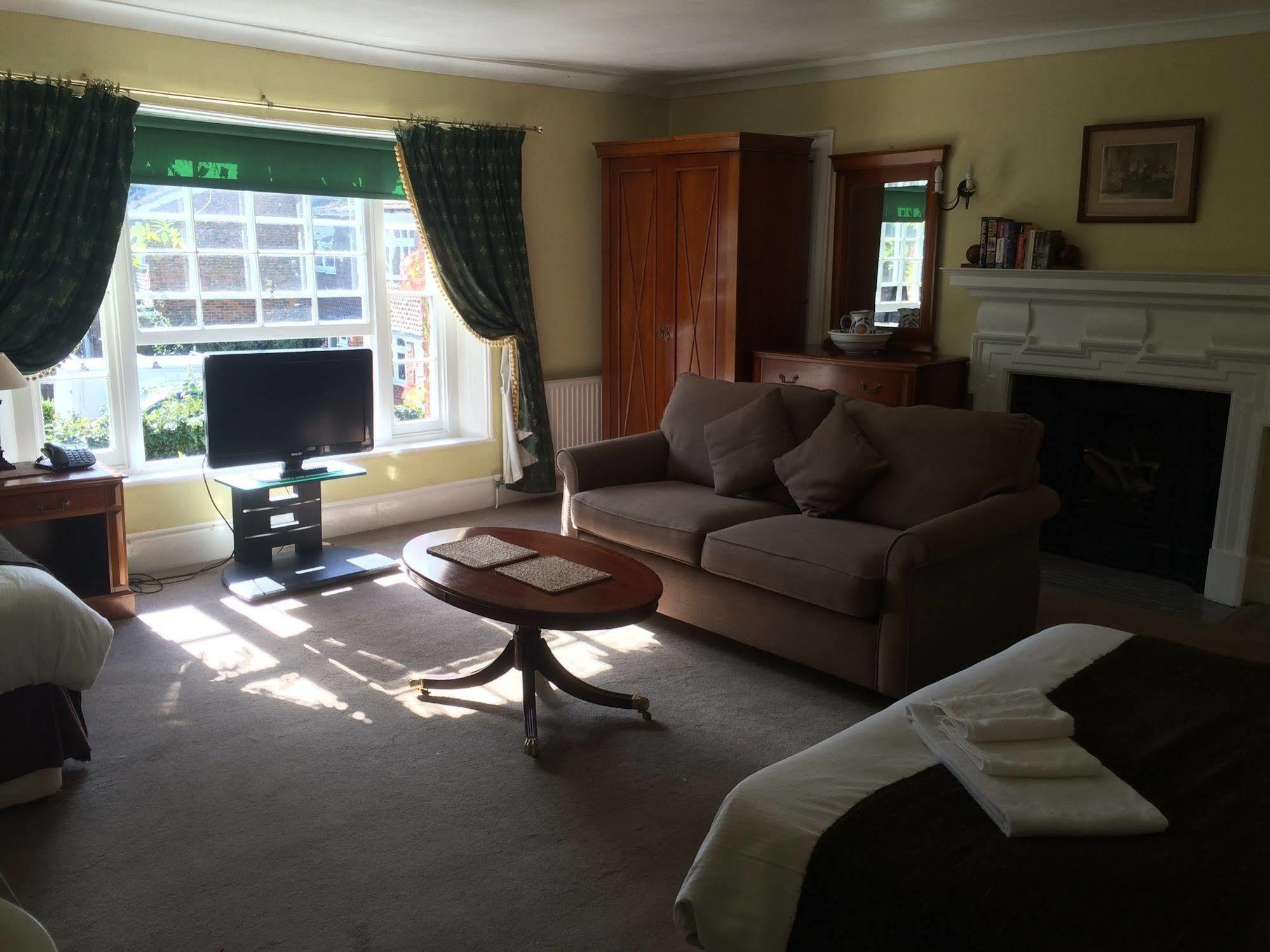 Harmondsworth Hall Guest House West Drayton  Eksteriør billede